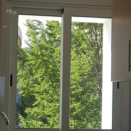 Lets Holidays Beachfront Appartement